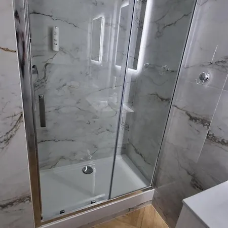 Hermes Sauna Jacuzzi