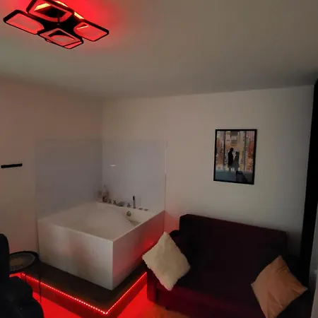 Hermes Sauna Jacuzzi